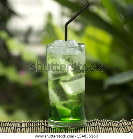 Green fruit soft drinks with soda water