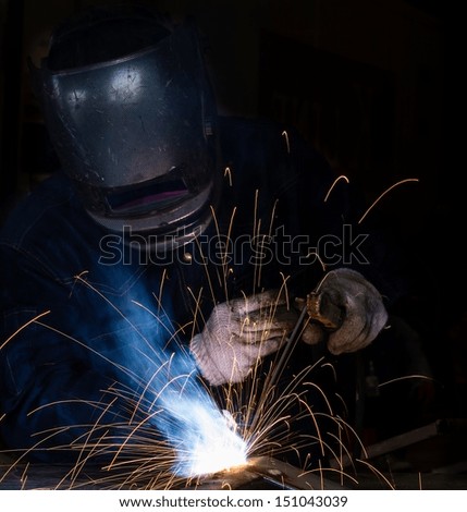 Welder, Hard job construction and manufacturing