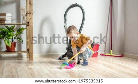 Foto Bild Kinderspielzeug Besen