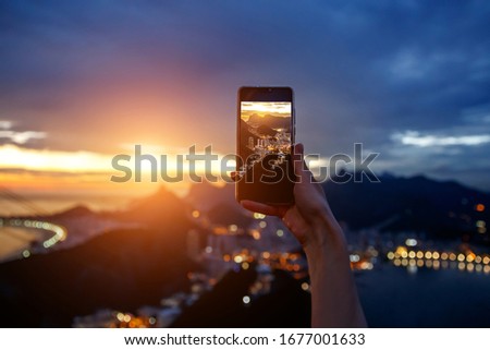 Taking a photo on a mobile phone camera of Rio de Janeiro, Brasil Foto stock © 