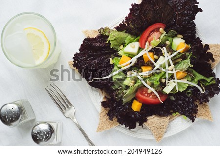 Red Leaf Lettuce Salad with Bean Sprouts and Lemonade