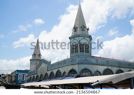 The four towers at the corners of the Ver-O-Peso market are significant structures that give the market, which opened in 1901, its unique appearance. Belem, state of Para, Brazil.              Foto stock © 