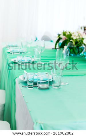 Served table layout