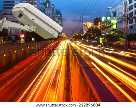 Security camera detects the movement of traffic