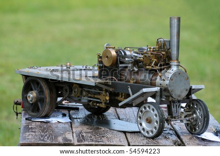 Scale model of a steam truck
