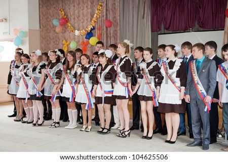 VLADIMIR, RUSSIA - MAY 24: \'Last Bell\' event. May 24, 2012 in Vladimir, Russia. School leavers celebrate the \'Day of Farewell Bell\'  in school Ã?Â¹ 33.  School graduates say farewell to school life