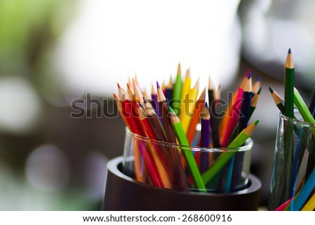 Assortment of colored pencils/Colored Drawing Pencils/Colored drawing pencils in a variety of colors
