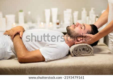 Similar – Foto Bild Männliche Therapeut tun Massage für Patienten