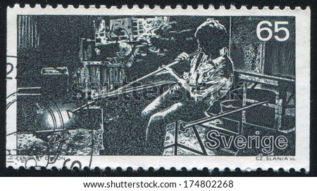 SWEDEN - CIRCA 1972: stamp printed by Sweden, shows Lifting Molten Glass, circa 1972