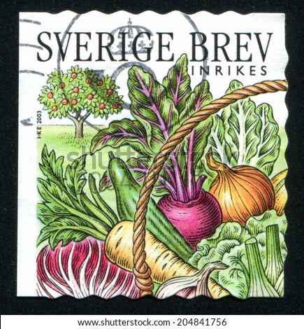 SWEDEN - CIRCA 2003: stamp printed by Sweden, shows Tree, radicchio, parsnip, cucumber, beet, onion, circa 2003