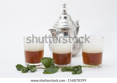 traditional saharawi tea with peppermint