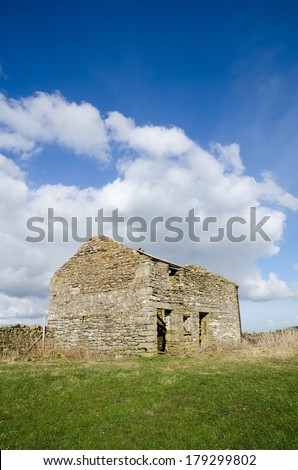 Roofless dales barn. Yorkshire Dales. UK