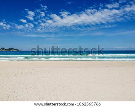 Similar – Foto Bild Menschenleerer Strand in Rio de Janeiro, Brasilien