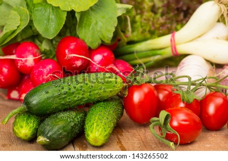 Garden salad ingredients