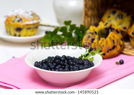 Wild bilberries and maize (corn) muffins