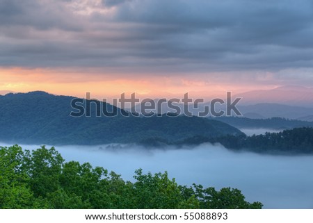 Sunrise from the West Foothills Parkway, Great Smoky Mountains National Park, Tennessee, USA