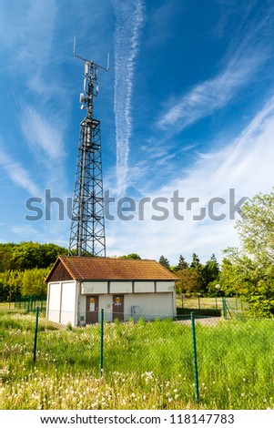 Mobile communications tower