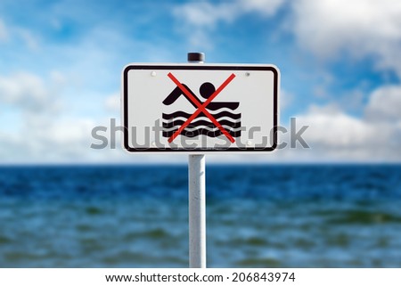 bathing prohibition sign on the Baltic Sea