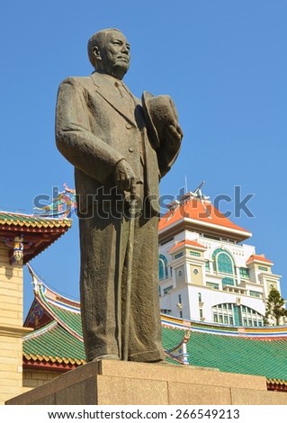 XIAMEN, CHINA, DECEMBER 10, 2013: statue of mister tan kah kee - founder of the xiamen university in china.
