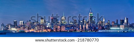 Panorama of New York skyline at night