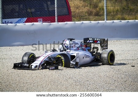 BARCELONA - FEBRUARY 19: Susie Wolff of Williams Martini Racing F1 team collides with Sauber\'s Felipe Nasr at Formula One Test Days at Catalunya circuit on February 19, 2015 in Barcelona, Spain.
