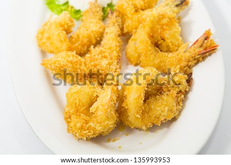 Fried shrimp is crispy,Gold color
