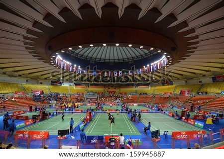 BANGKOK,THA-OCT 25: Indoor national stadium Hun-Mak during badminton SCG BWF World Junior Championships 2013 between Japan and Thailand on October 25, 2013 in Bangkok, Thailand