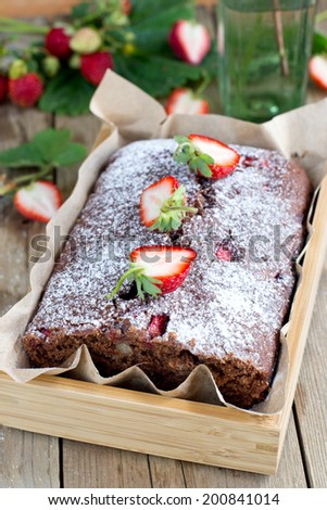 Vegetarian cake with strawberries and almond