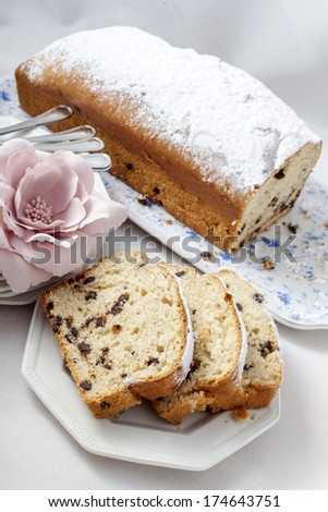 Plum cake with chocolate drops
