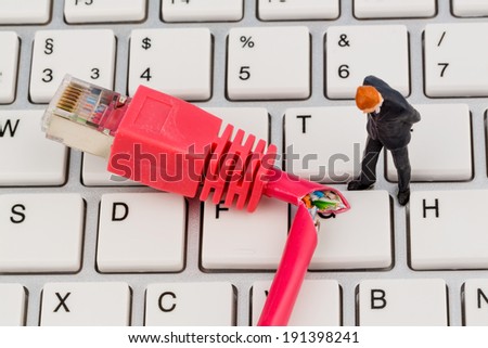 workers, network connector, keyboard, symbol photo for internet failure, maintenance, problem solving,