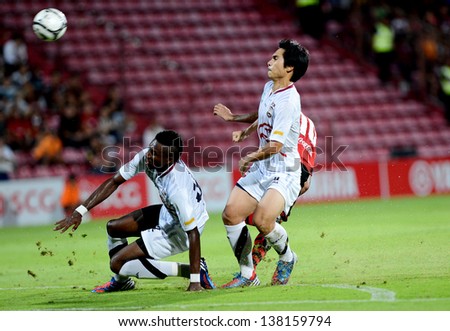 NONTHABURI THAILAND-May11:Unidentified player in  Thai Premier League 2013 between SCG Muangthong Utd.and Insee Police UTD.at SCG Stadium on May11,2013 in,Thailand