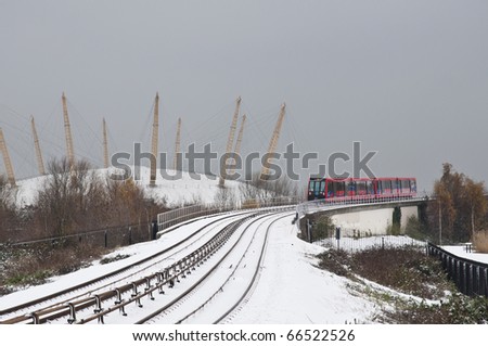 LONDON - DECEMBER 02: The snow fall during the coldest beginning of winter on record in the UK caused transport disruptions throughout the week. DECEMBER 02, 2010 in London, England.