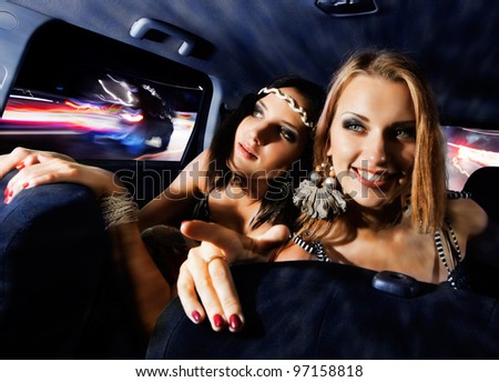 girls in the car