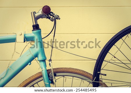 Vintage bicycle - selective focus , processing vintage effect and sunflare filter