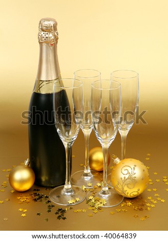 Champagne and New Year\'s toys
