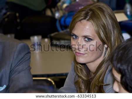SAN DIEGO - JULY 22: Maggie Lawson of Psych attends Comic-Con 2010 - Day 1 on July 22, 2010 in San Diego, California.