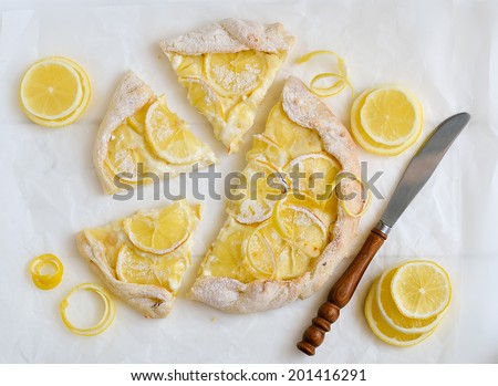 Lemon tart with caramelized lemon slices