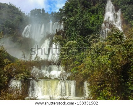 TEE-LOR-SU waterfall, a very impress and wonder big waterfall in Thailand.