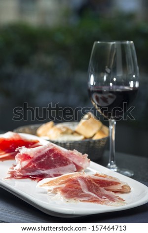 ham and red wine