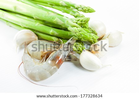 mix Garlic Asparagus and with shrimp