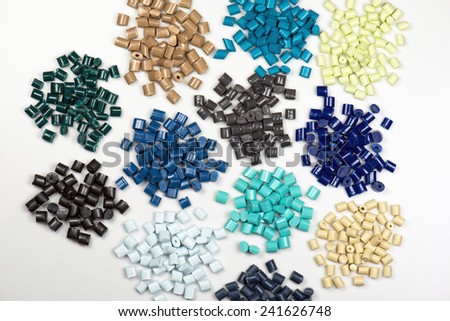 different dyed plastic pellets for injection molding process