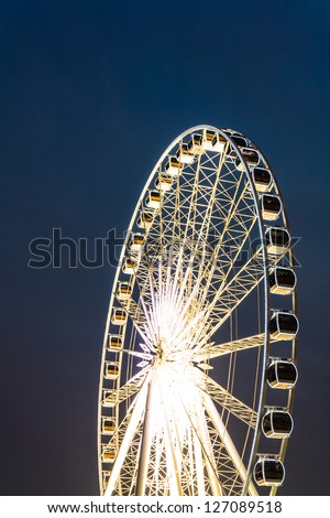 Ferris Wheel with light in the night