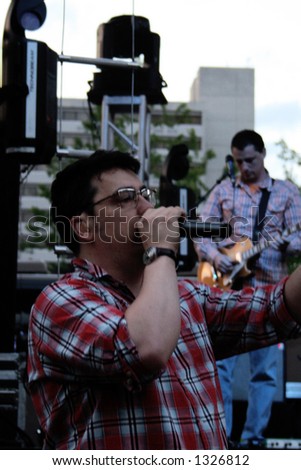 John Flansburgh of They Might Be Giants at Sundown In The City, May 11 2006, Knoxville, Tennessee.