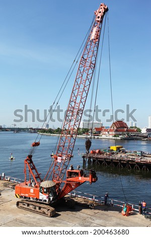 NONTHABURI -THAILAND - MAY 31 : Concrete bridge across Chaophraya river under-construction of its deep long pile foundation on May 31, 2014 in Nonthaburi, Thailand