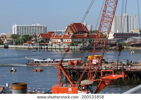 NONTHABURI -THAILAND - MAY 31 : Concrete bridge across Chaophraya river under-construction of its deep long pile foundation on May 31, 2014 in Nonthaburi, Thailand