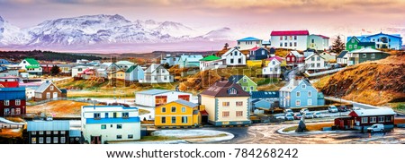 Stykkisholmur colorful icelandic houses. Stykkisholmur is a town situated in the western part of Iceland, in the northern part of the Saefellsnes peninsula 商業照片 © 