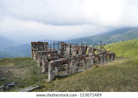 Ruins of a building in mountains