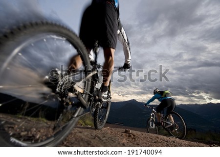 Mountain-bike - Mountain biking by night