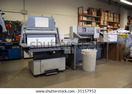 Print shop - Finishing line: offset e digital press.