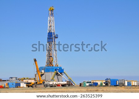 Land rig during the drilling operation